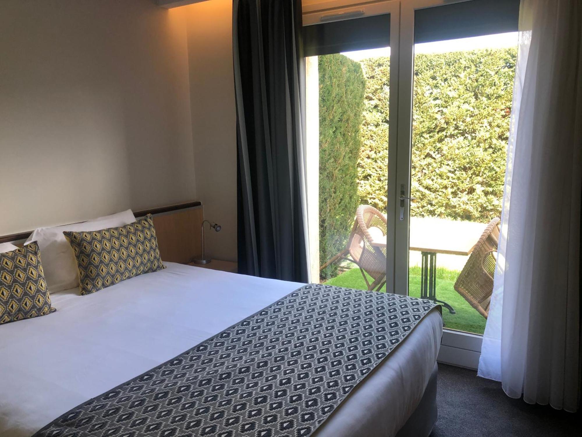 מלון Charlieu Relais De L'Abbaye מראה חיצוני תמונה