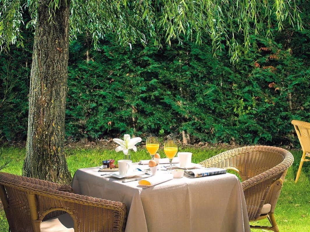 מלון Charlieu Relais De L'Abbaye מראה חיצוני תמונה